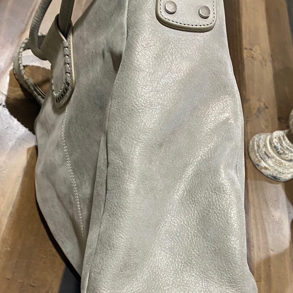 HOBO Large Shelia Silver Gray Women's Shoulder Bag - Picture 15 of 16